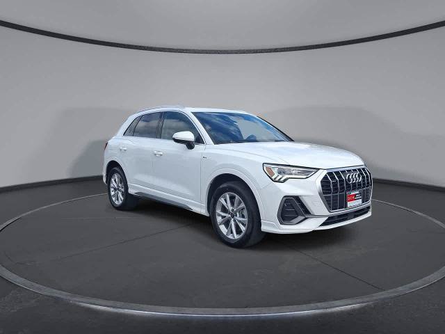 Used 2025 Audi Q3 2.0T Premium AWD/4WD image 2