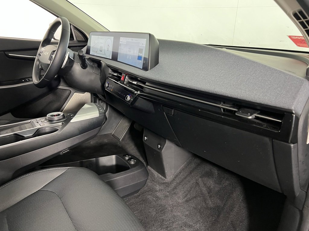 Used 2023 Kia EV6 Wind image 33