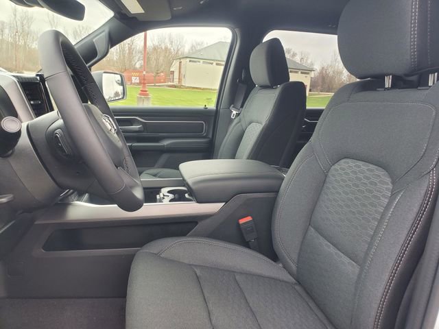 New 2026 RAM 1500 4x4 Crew Cab image 8