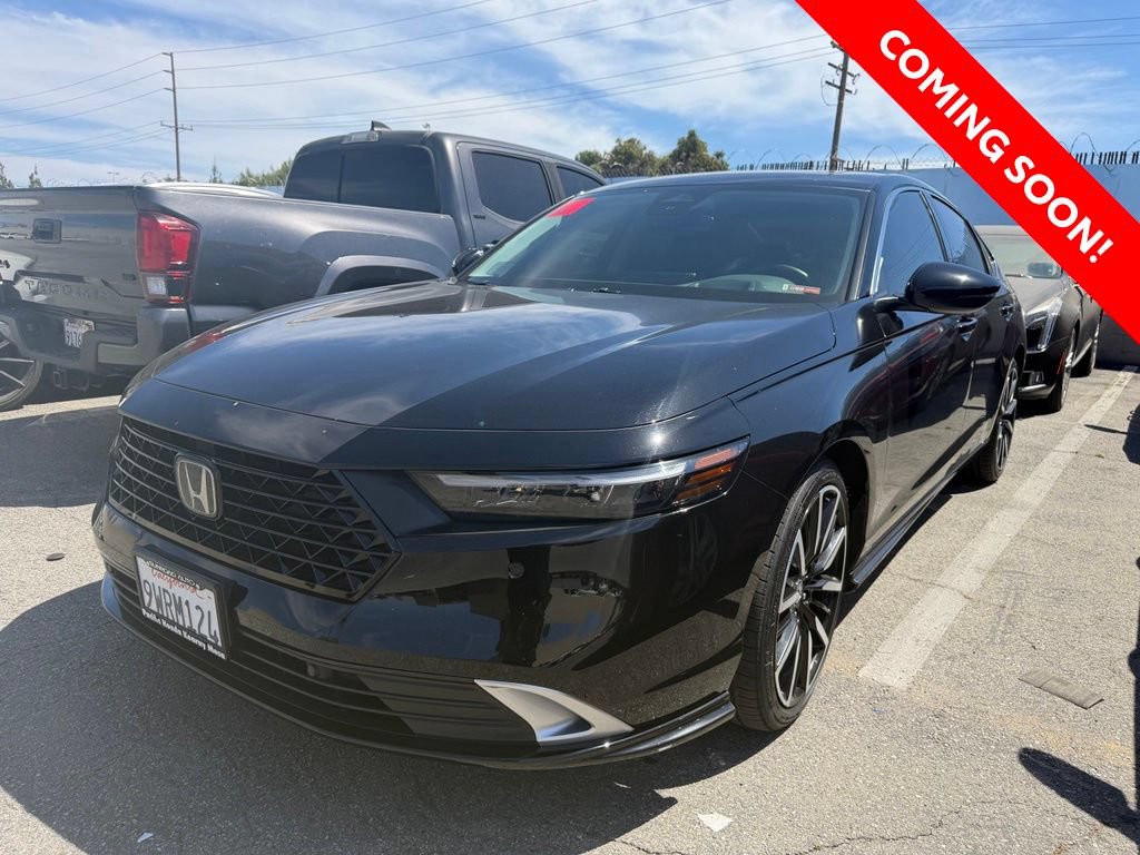 Used 2025 Honda Accord Touring image 2