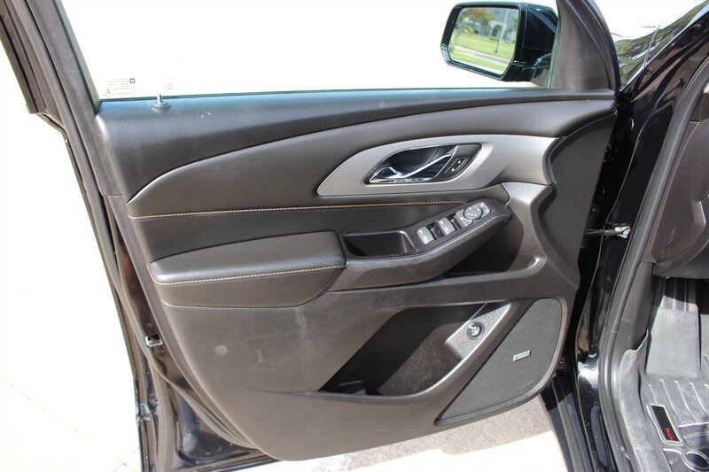 Used 2018 Chevrolet Traverse LT FWD image 26