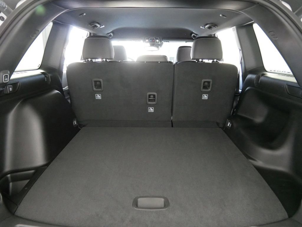 Certified 2024 Jeep Grand Cherokee Limited w/ Black Appearance Package image 29
