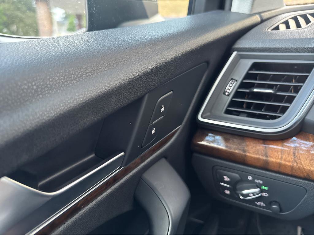 Used 2018 Audi Q5 2.0T Premium image 29