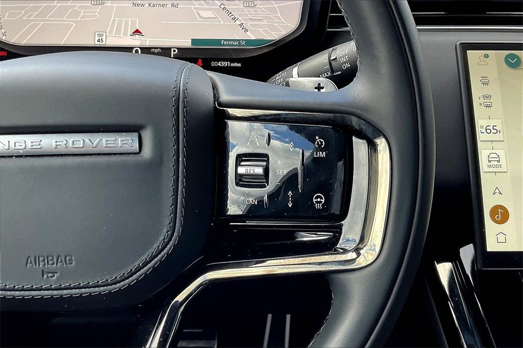 Used 2025 Land Rover Range Rover Sport Dynamic SE image 12