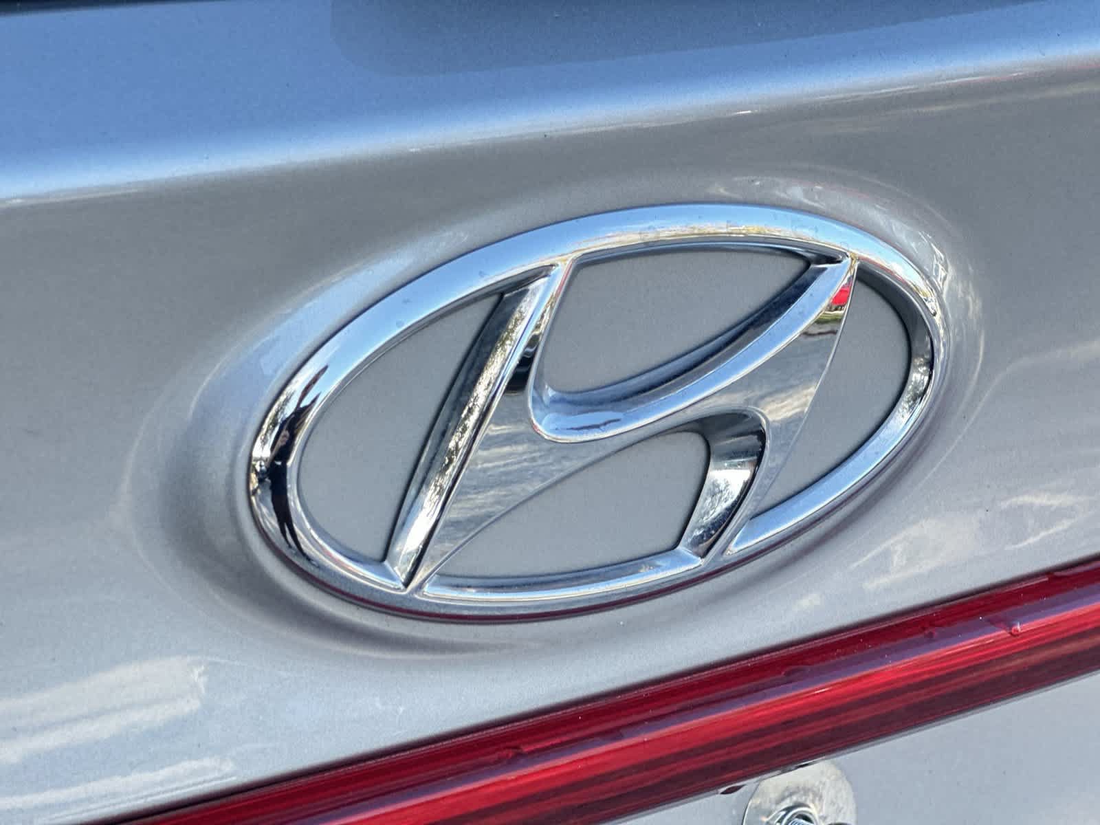 Used 2023 Hyundai Santa Fe SEL FWD image 10
