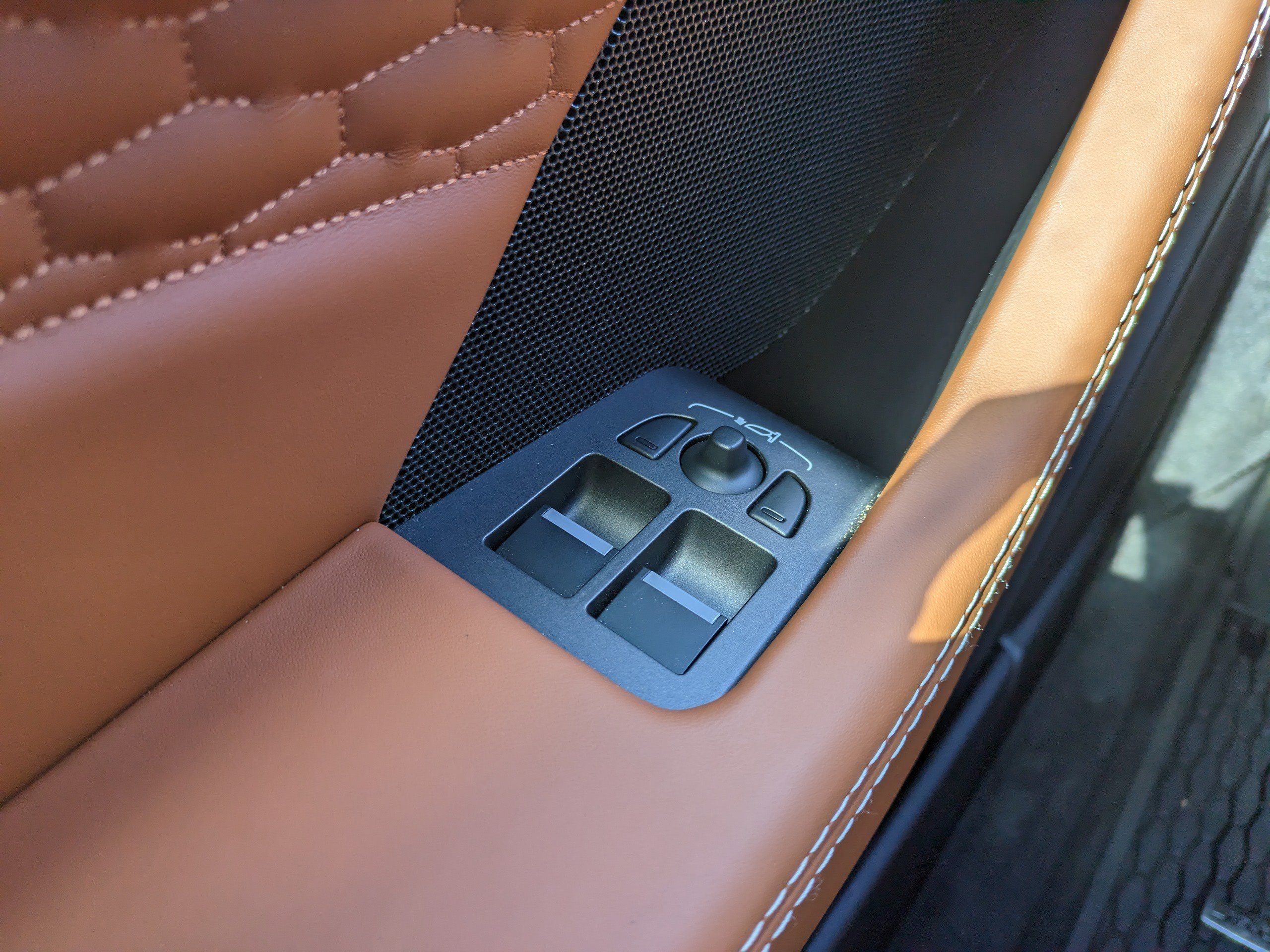 Used 2024 Jaguar F-TYPE Convertible AWD image 19