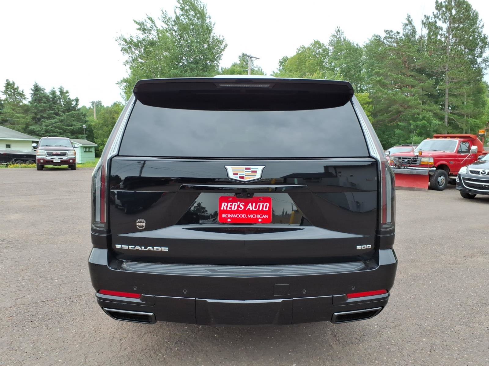 Used 2026 Cadillac Escalade ESV Platinum Sport AWD/4WD image 5