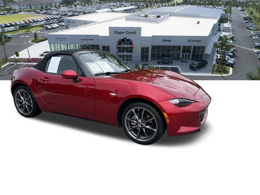 Used 2019 MAZDA MX-5 Miata Grand Touring RWD image 3