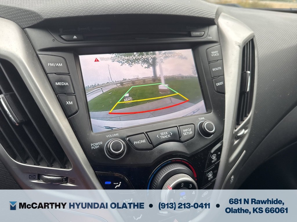 Used 2013 Hyundai Veloster w/ Style Pkg image 7