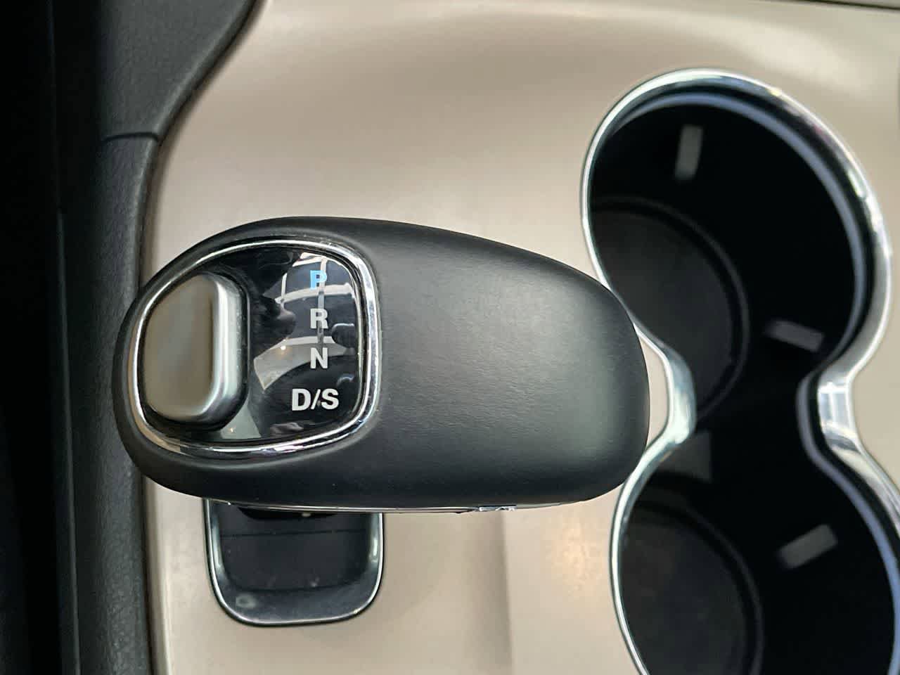 Used 2015 Jeep Grand Cherokee Altitude AWD/4WD image 19