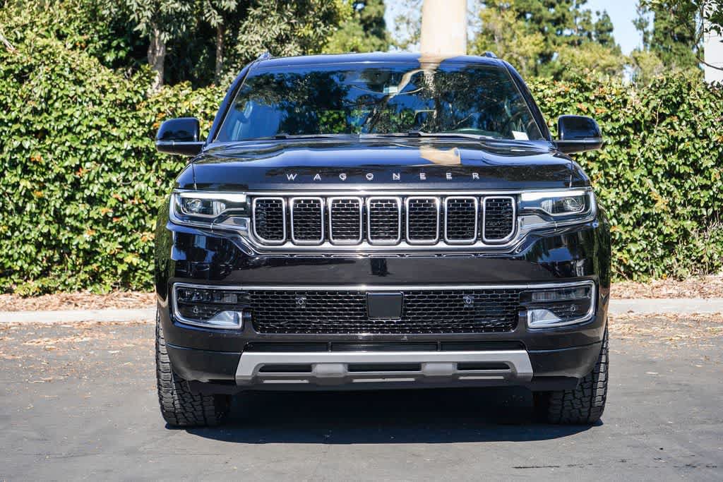 Used 2023 Jeep Wagoneer L Series II AWD/4WD image 2