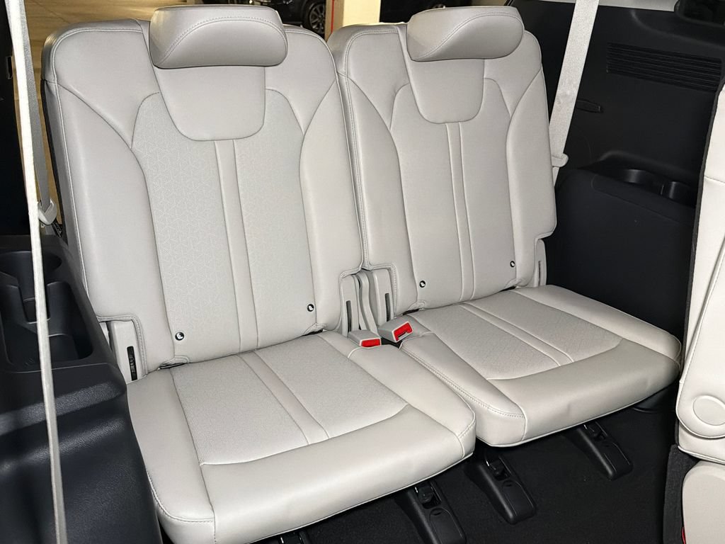 Certified 2023 Kia Sorento EX AWD/4WD image 17