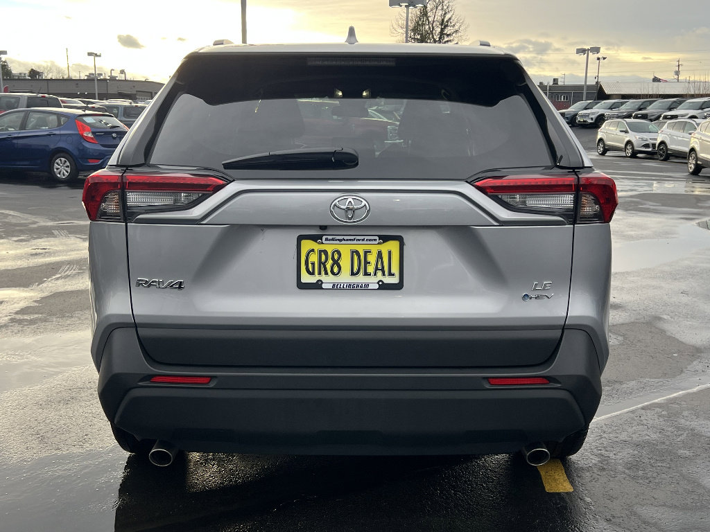 Used 2025 Toyota RAV4 LE image 7