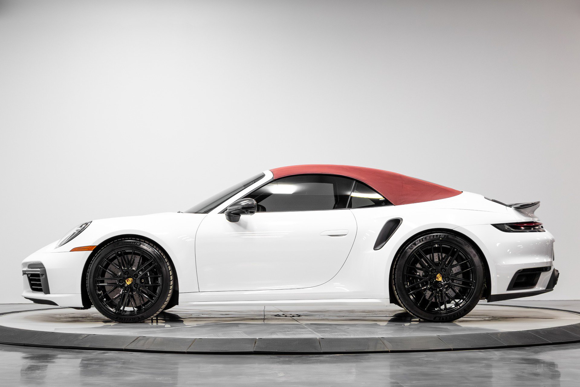 Used 2021 Porsche 911 Turbo S image 33