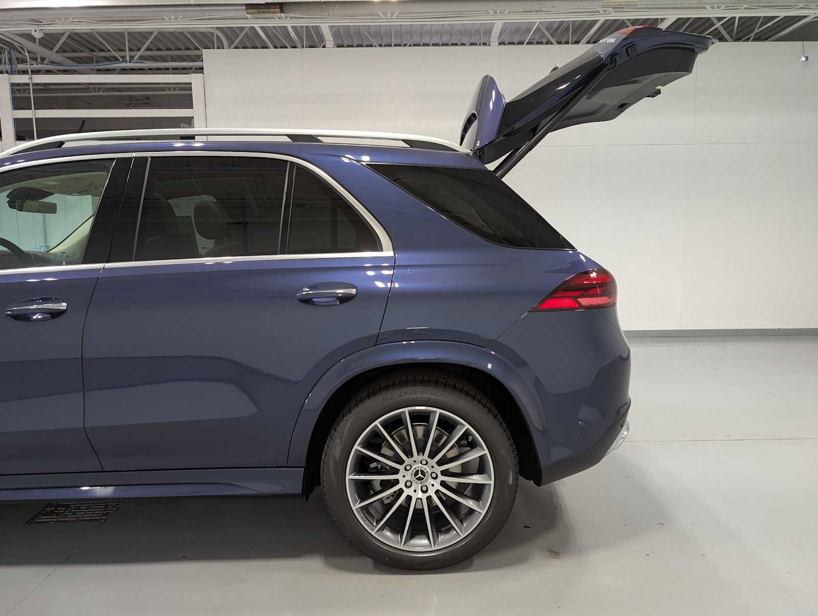 New 2026 Mercedes-Benz GLE 350 4MATIC image 9