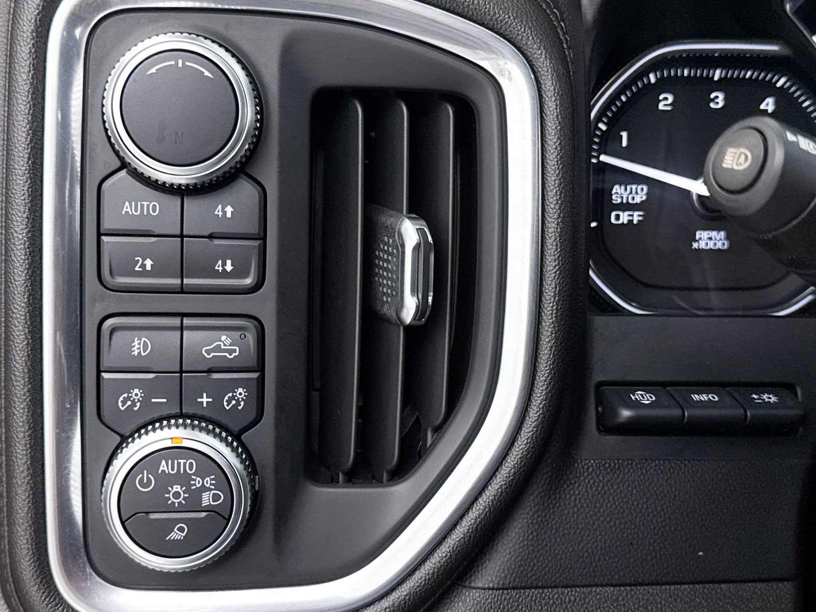 Used 2019 GMC Sierra 1500 AT4 w/ AT4 Premium Package AWD/4WD image 7