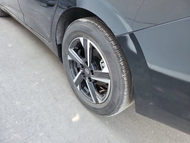 Used 2025 Nissan Sentra SV FWD image 32