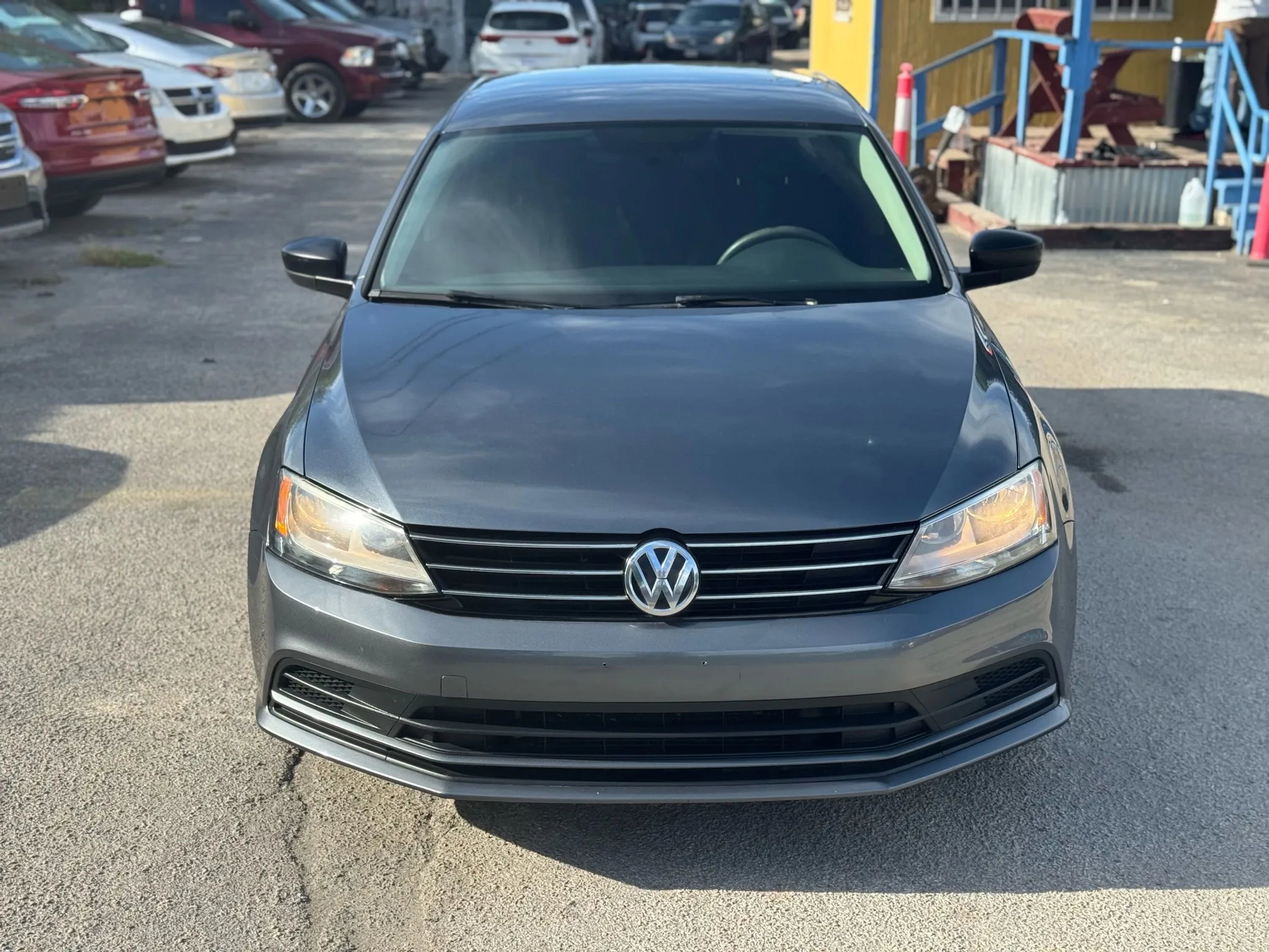 Used 2016 Volkswagen Jetta SE image 4