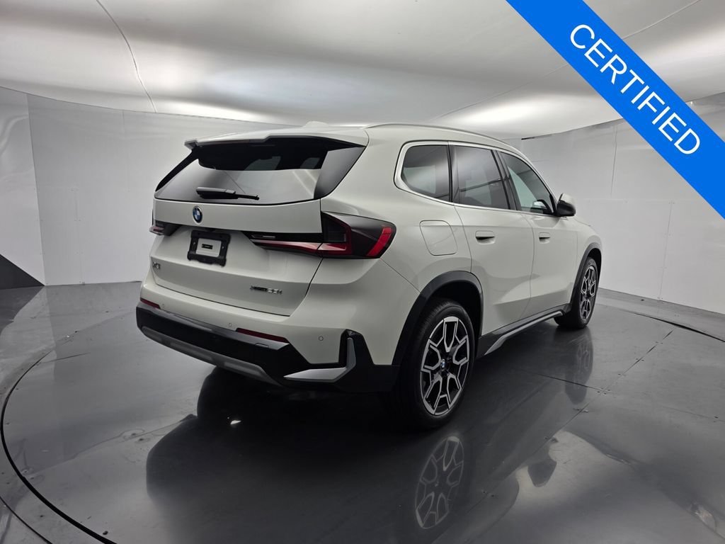 Certified 2025 BMW X1 xDrive28i w/ Technology Package AWD/4WD image 4