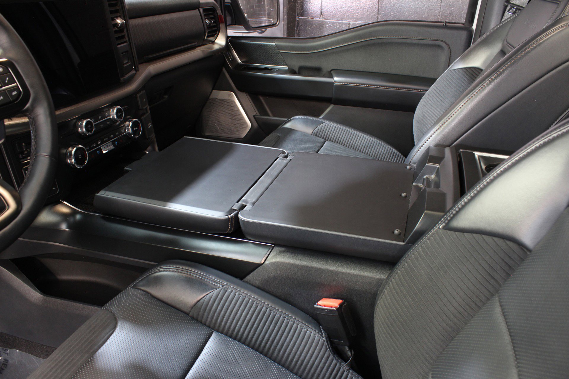 Used 2023 Ford F150 Raptor w/ Raptor Carbon Fiber Package image 78