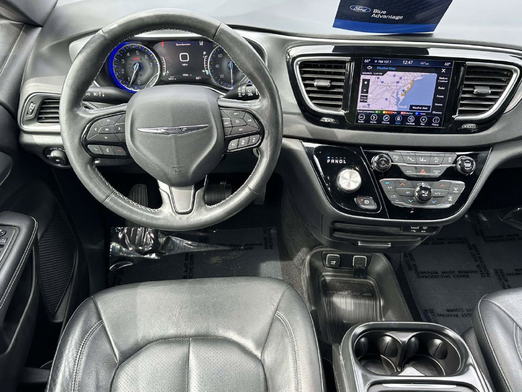 Used 2019 Chrysler Pacifica Touring-L w/ Advanced Safetytec Group FWD image 15