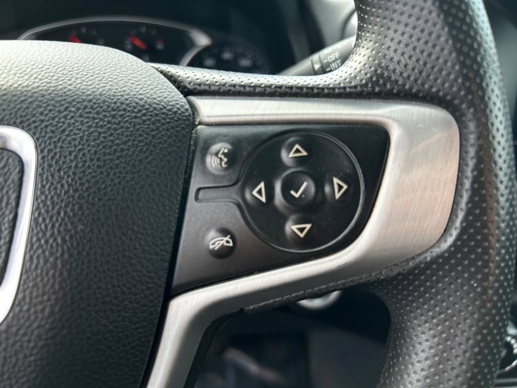 Used 2023 GMC Terrain SLE FWD image 15
