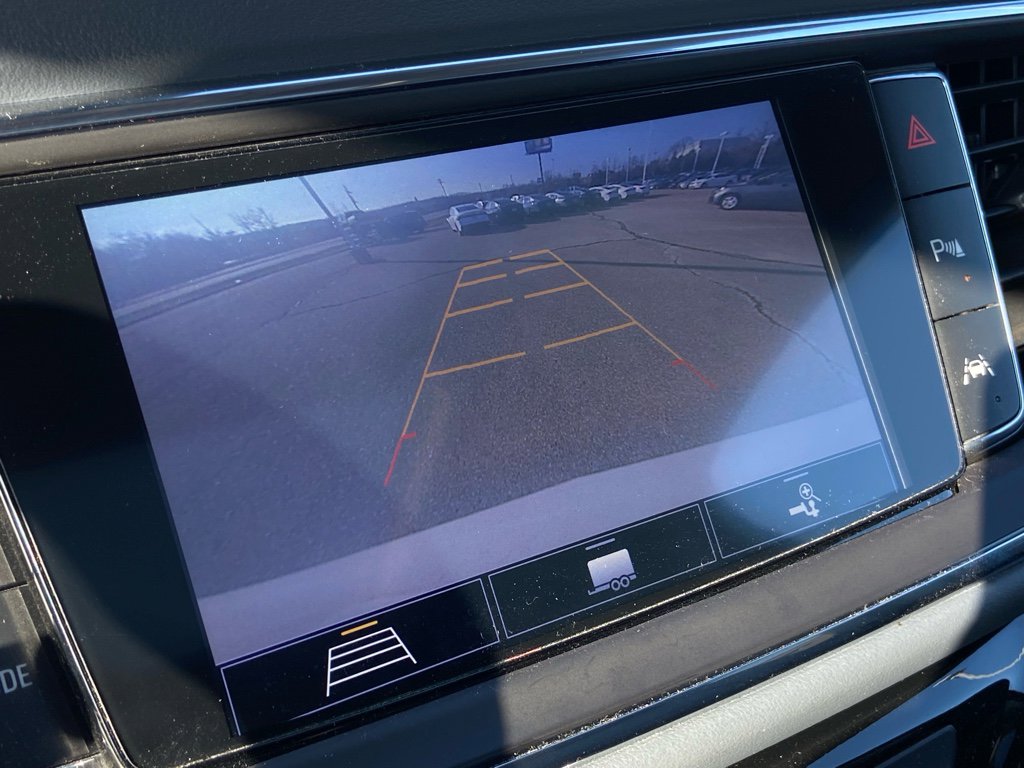Used 2020 Buick Enclave Premium w/ Sun and Sites Package image 25