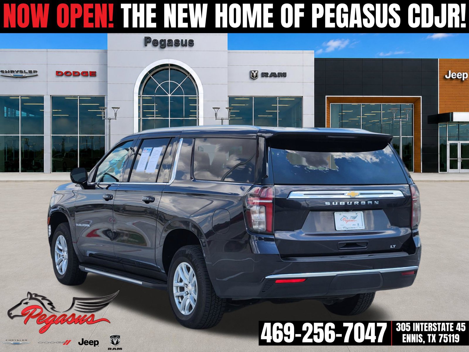 Used 2024 Chevrolet Suburban LT AWD/4WD image 4