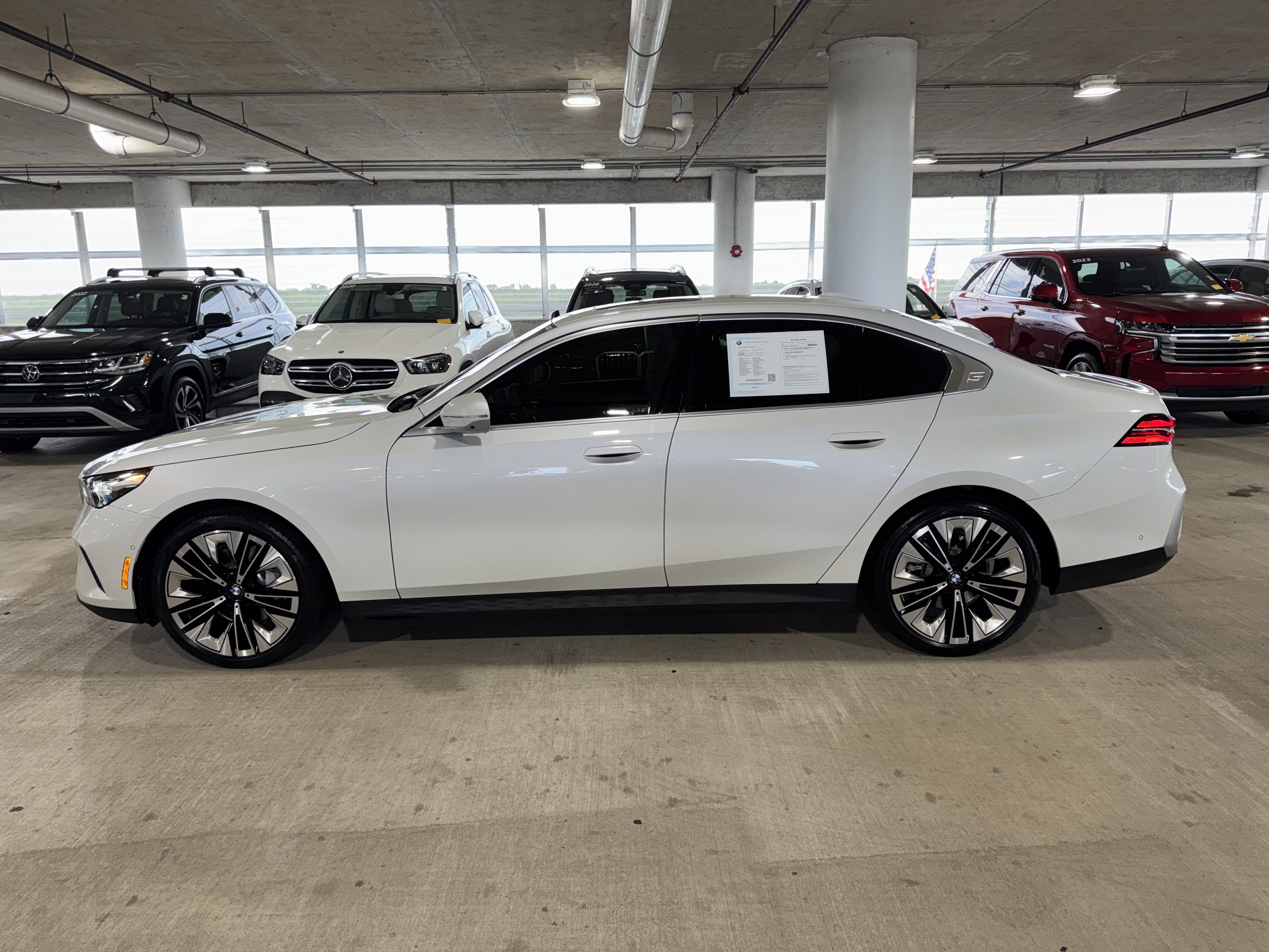Used 2025 BMW 530i w/ Premium Package RWD image 5