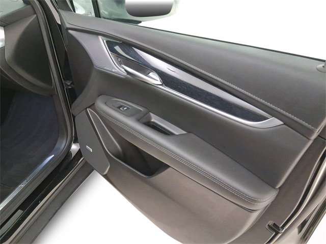 Used 2025 Cadillac XT5 Premium Luxury image 15