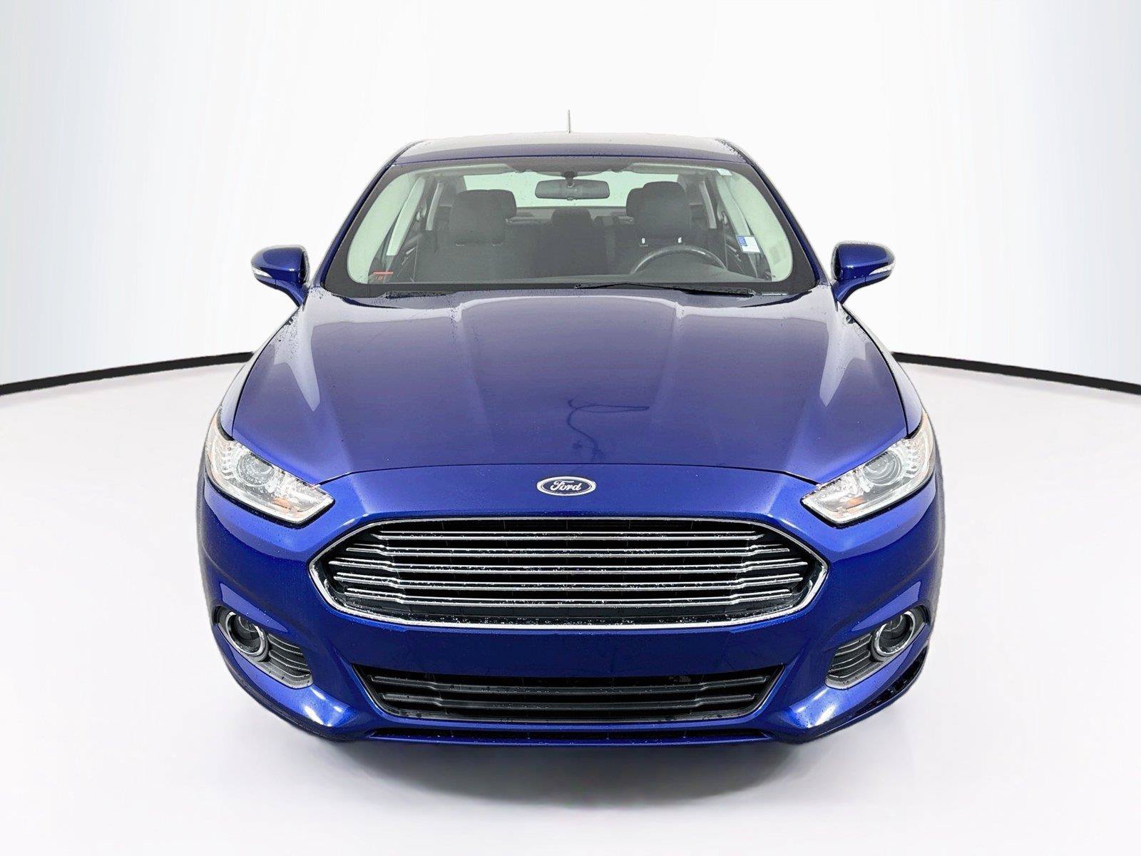 Used 2016 Ford Fusion SE FWD image 8
