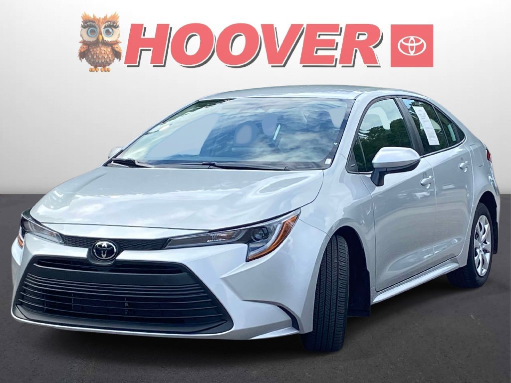 Used 2025 Toyota Corolla LE FWD image 6