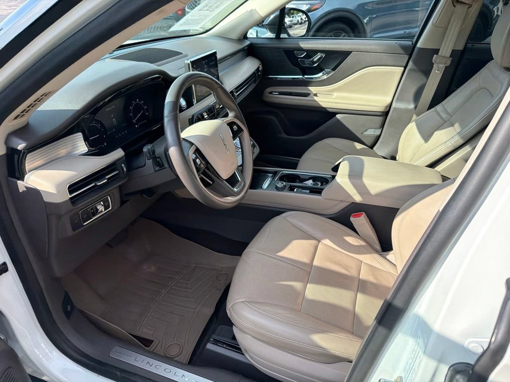 Used 2020 Lincoln Corsair FWD w/ Premium Package image 11