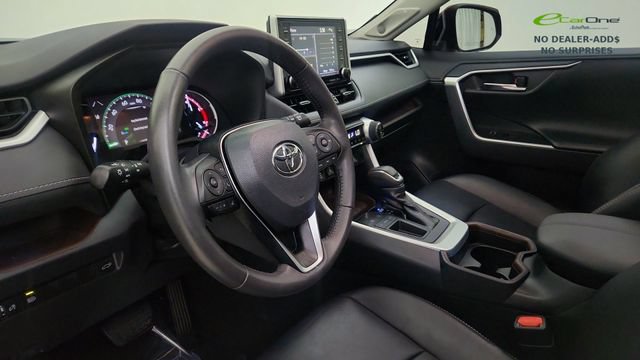 Used 2019 Toyota RAV4 Limited FWD image 20