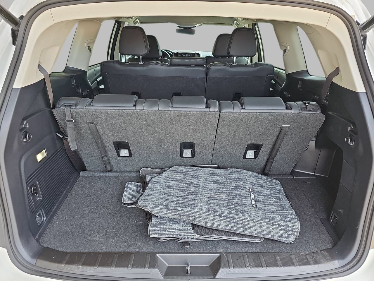 Certified 2026 Subaru Ascent Premium AWD/4WD image 16