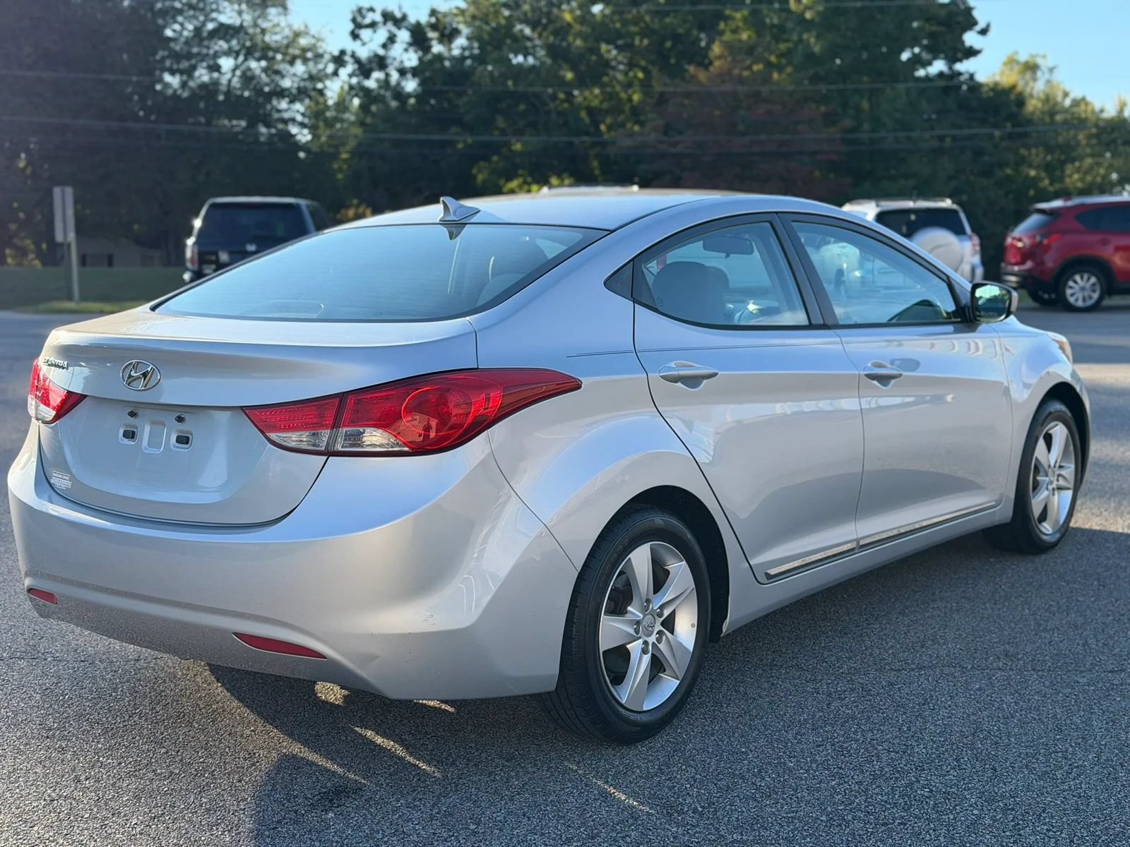 Used 2013 Hyundai Elantra GLS FWD image 8