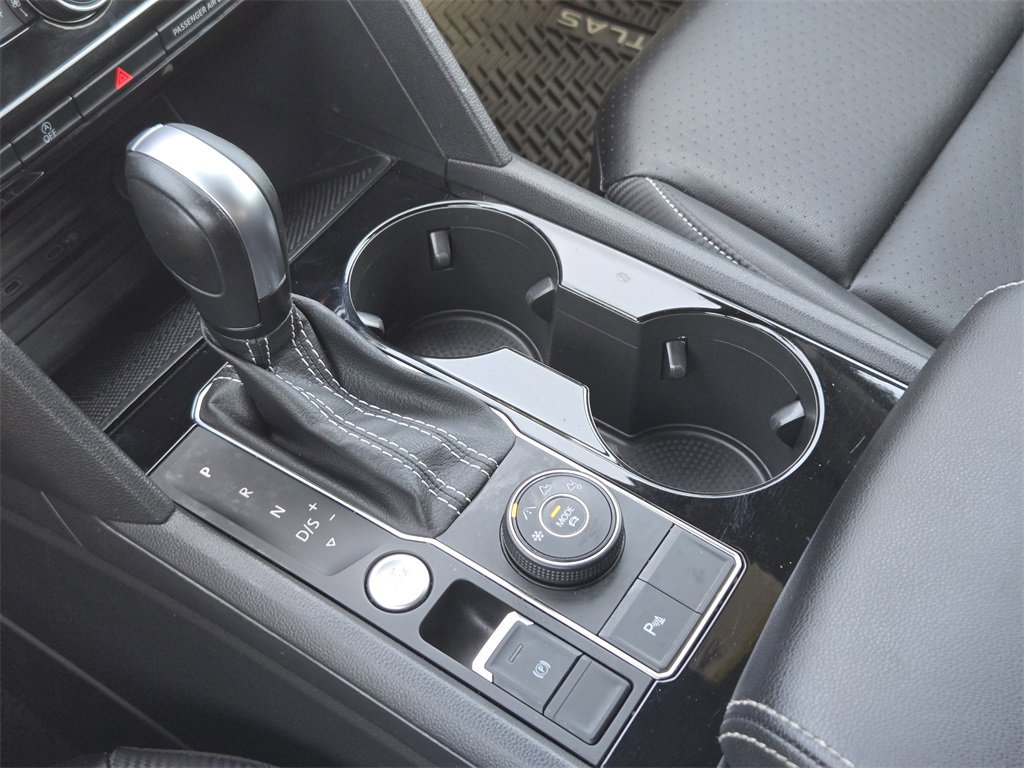 Used 2022 Volkswagen Atlas Cross Sport SE image 22