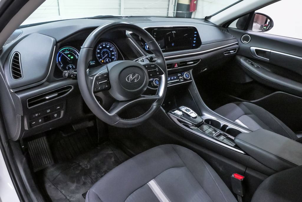 Used 2023 Hyundai Sonata SEL w/ Cargo Package FWD image 2