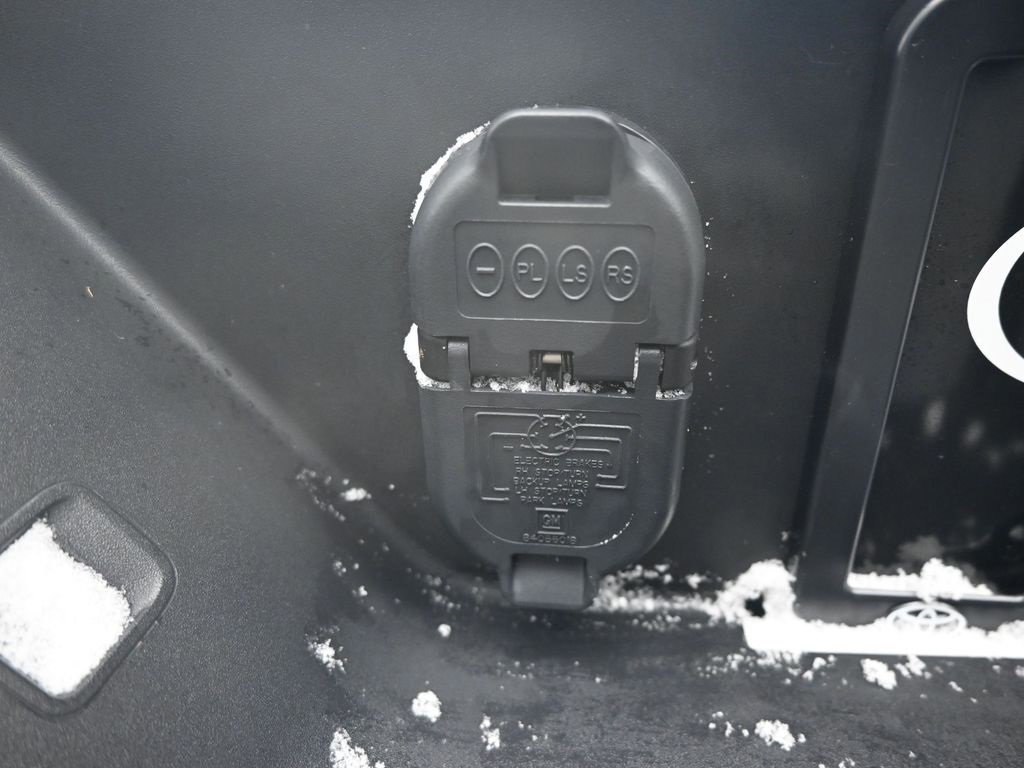 Used 2020 GMC Sierra 1500 AT4 image 40