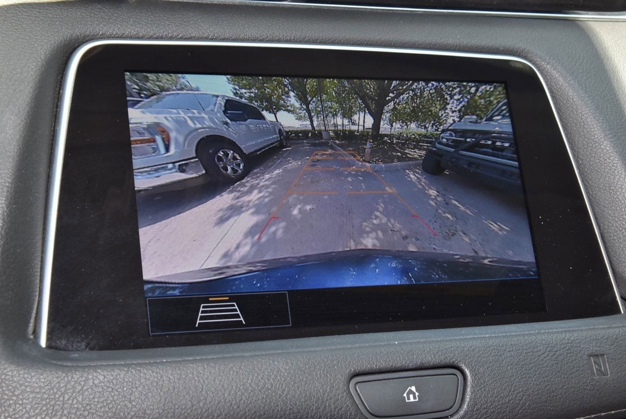 Used 2020 Cadillac XT4 Premium Luxury w/ Cold Weather Package FWD image 28
