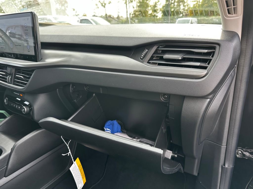 Used 2023 Ford Escape SE image 35