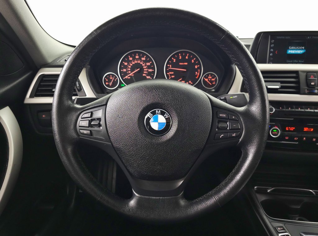 Used 2018 BMW 320i xDrive Sedan image 16