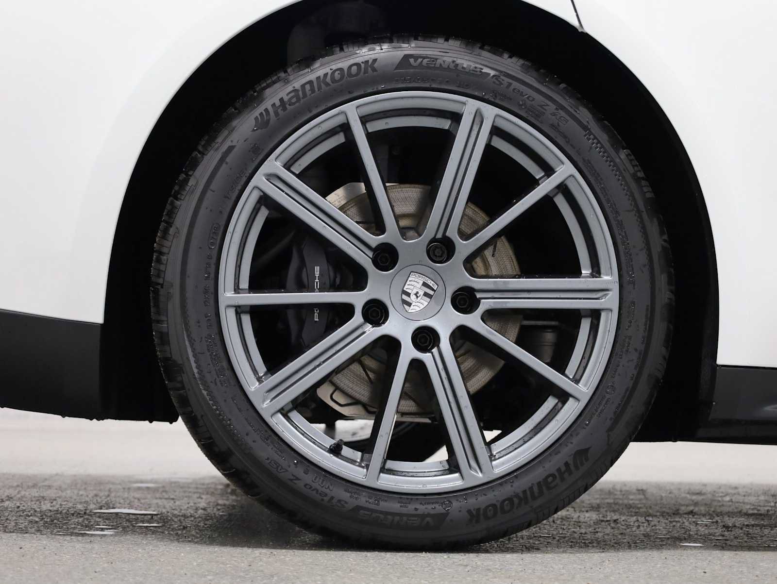 New 2026 Porsche Panamera RWD image 36