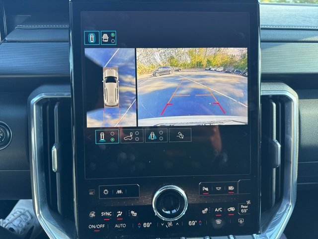 Used 2025 GMC Acadia Elevation image 18