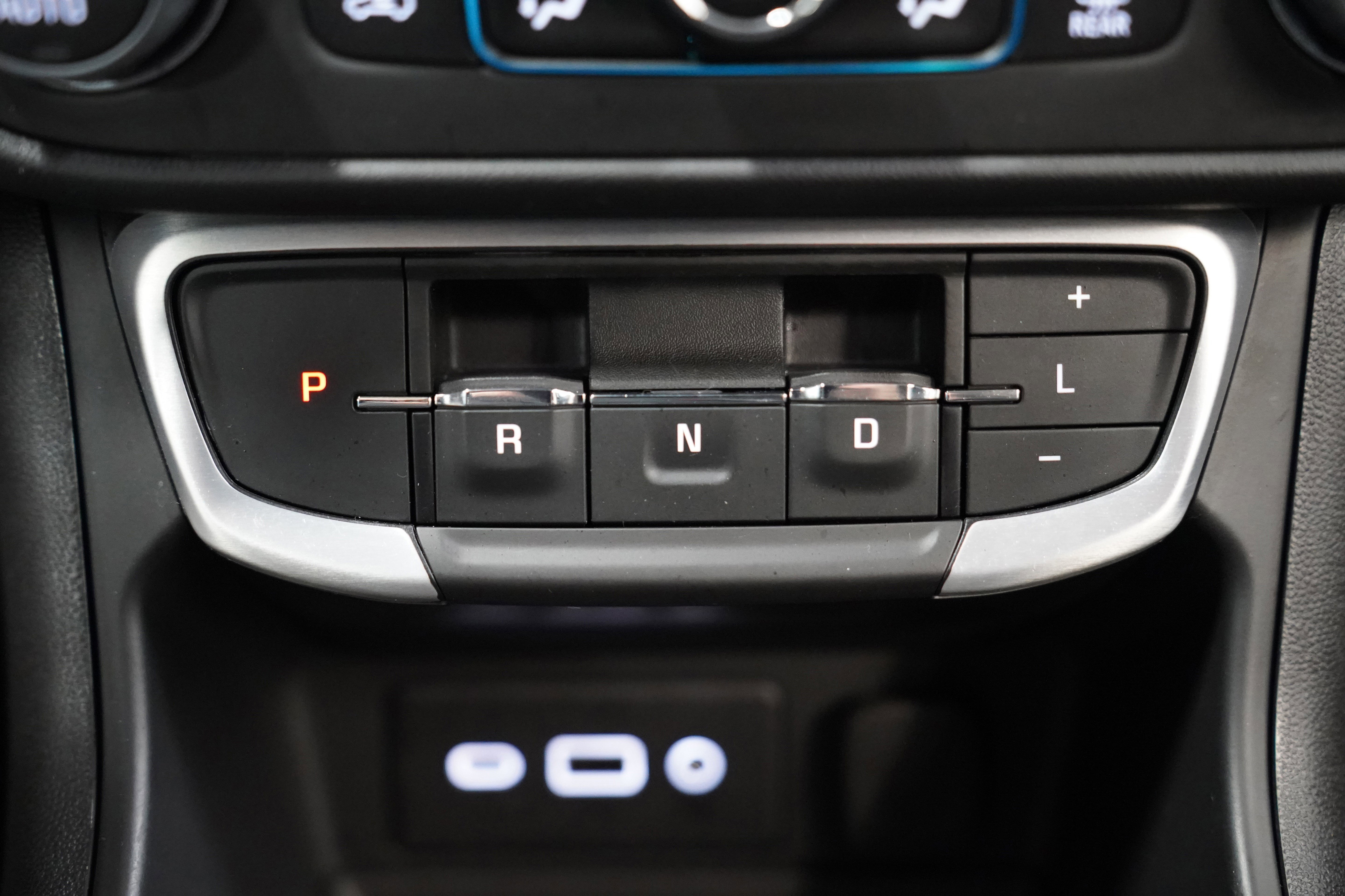 Used 2023 GMC Terrain SLE w/ Driver Convenience Package image 28