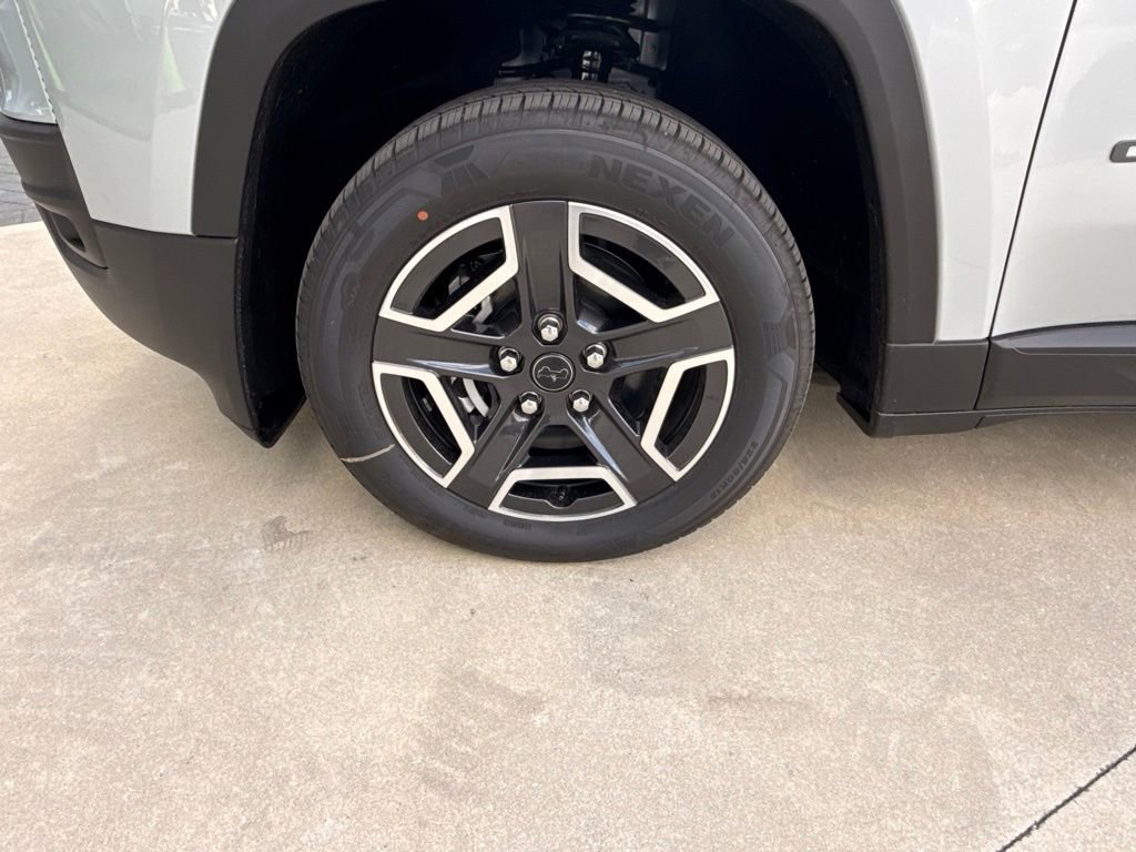 New 2026 Jeep Cherokee Laredo image 32