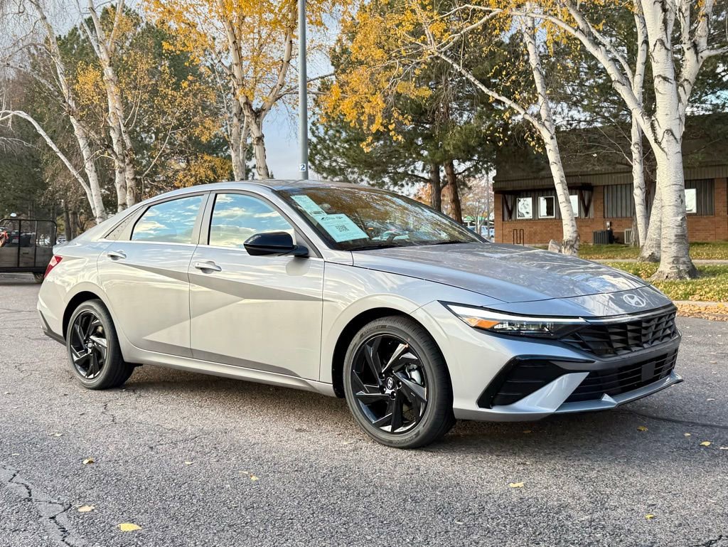New 2026 Hyundai Elantra SEL Sport image 2