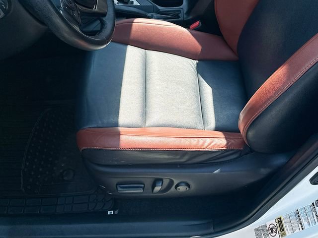 Used 2013 Toyota RAV4 Limited AWD/4WD image 19