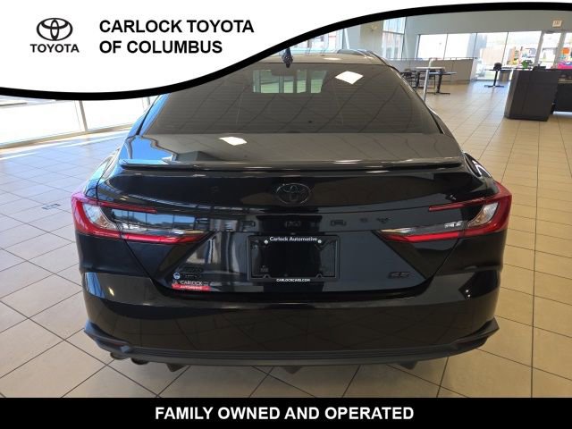 Used 2025 Toyota Camry SE w/ Convenience Package image 8