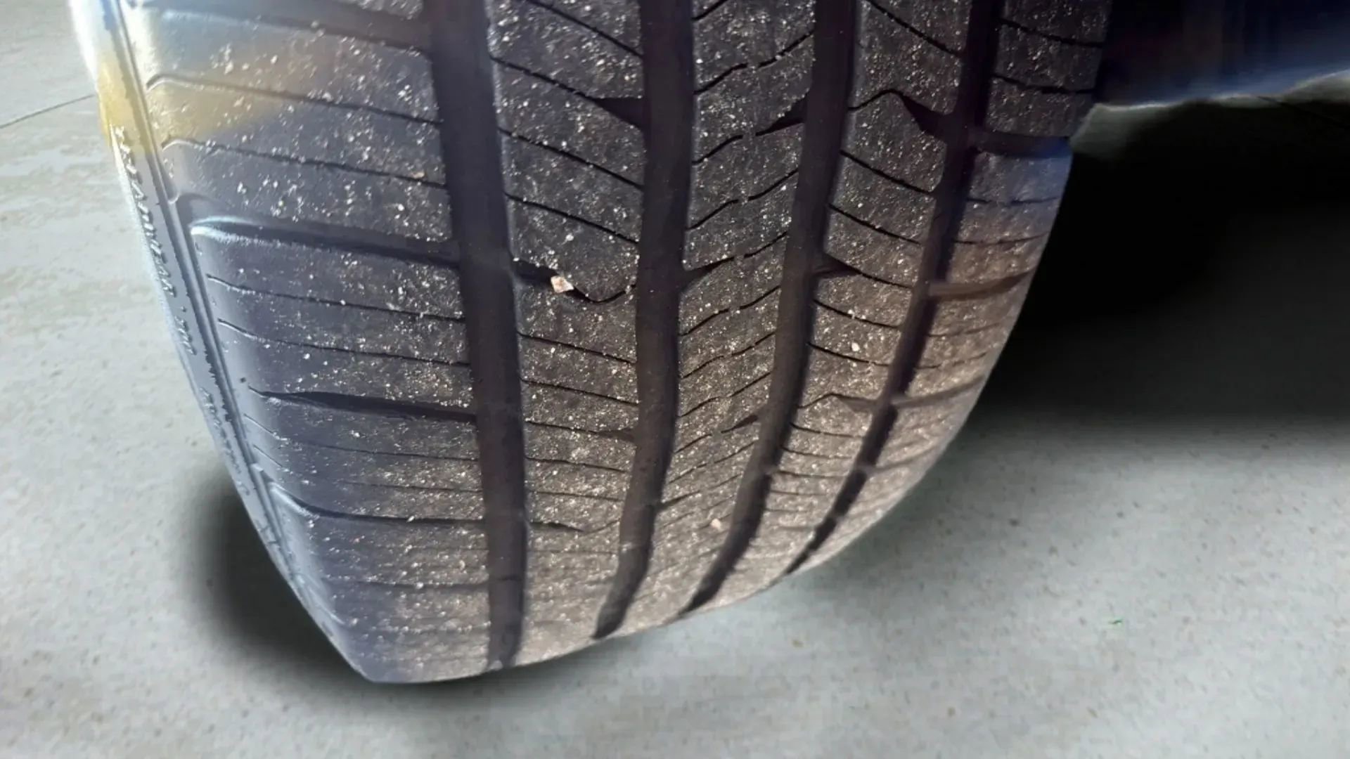 Used 2013 Toyota RAV4 XLE AWD/4WD image 27